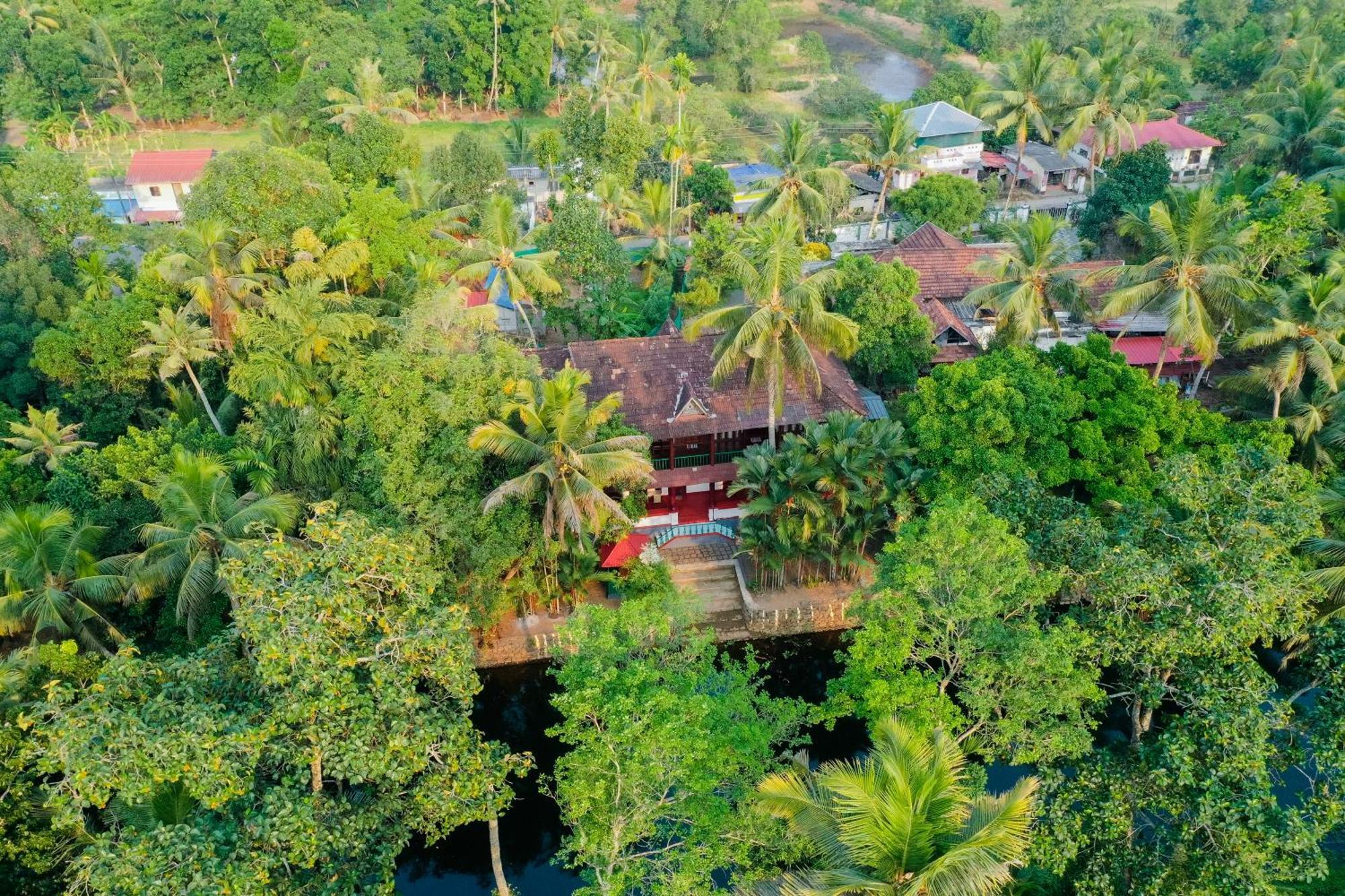 Garggi Backwater Retreat Hotel Kottayam Exterior photo